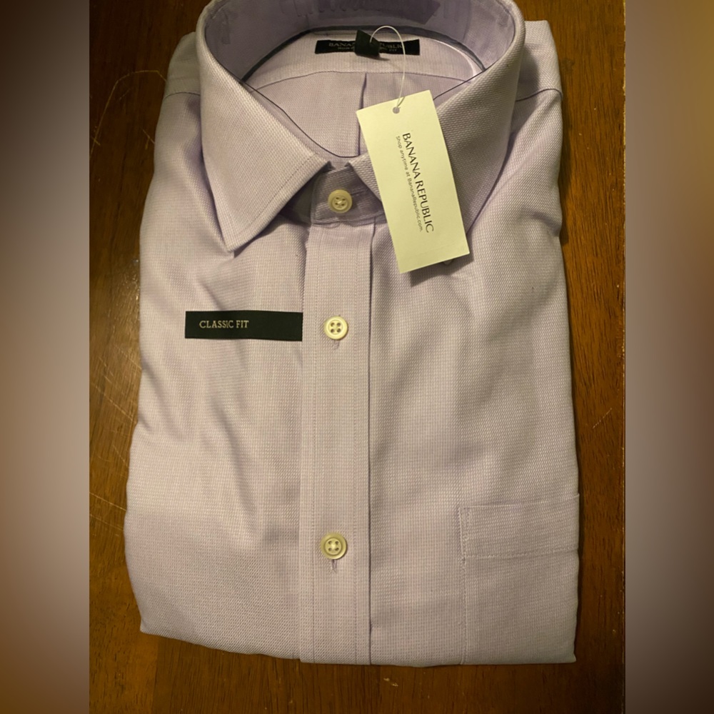 NWT Banana Republic dress shirt.Lavender light purple NonIron classic fit size L